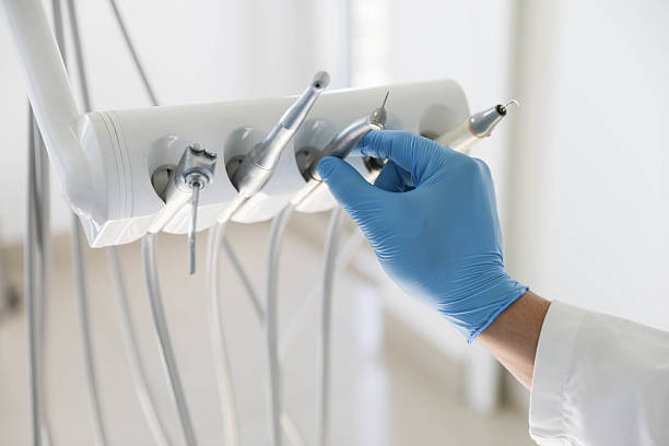 Professional Emergency Dentist technician working in Newark, NY
